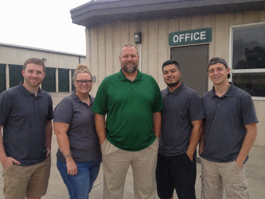 Pest control professionals in Centennial, CO